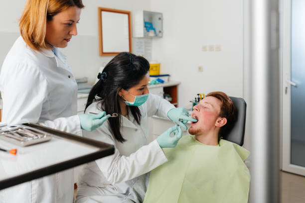 Best Dentist for Tooth Abscess  in Warren, OH